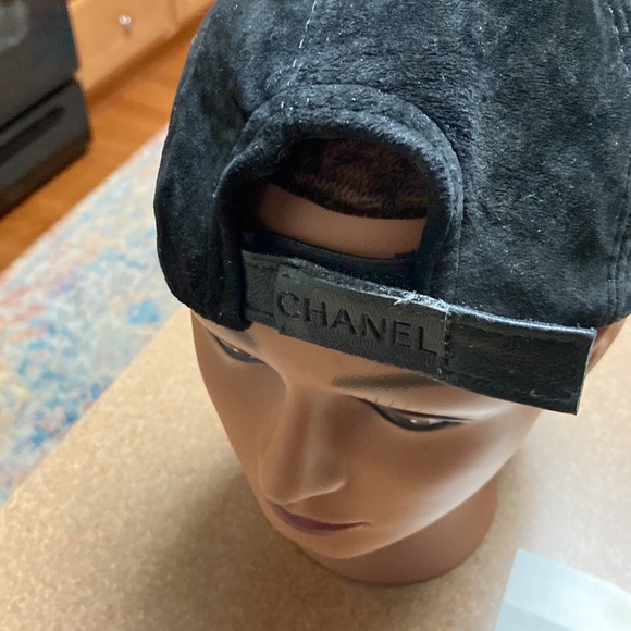 Mumcus Leather Baseball Cap - Picture 6 of 11